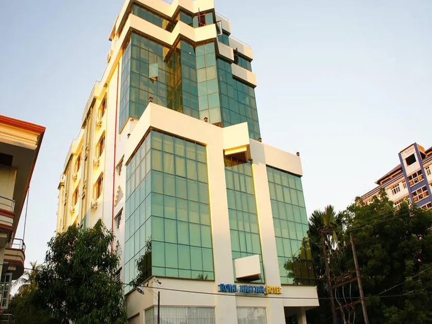 Royal Khattar Hotel - Image 1
