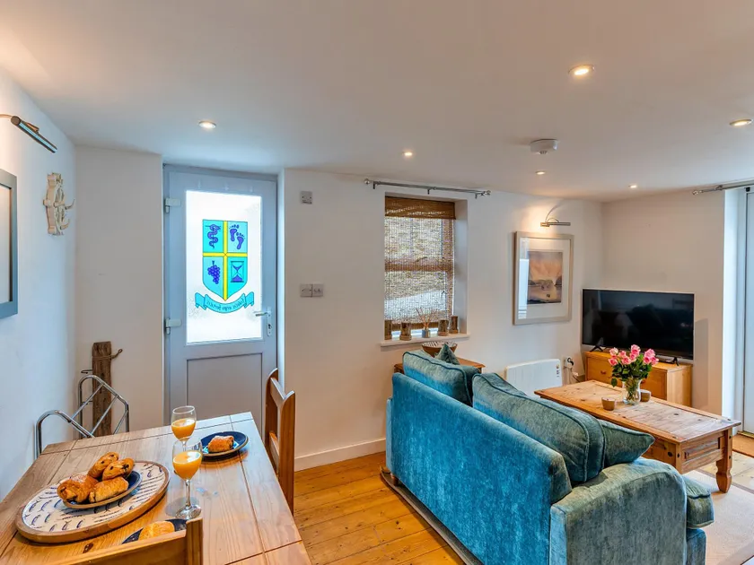 Cottage in Porthleven near Beach  Harbour - Image 1