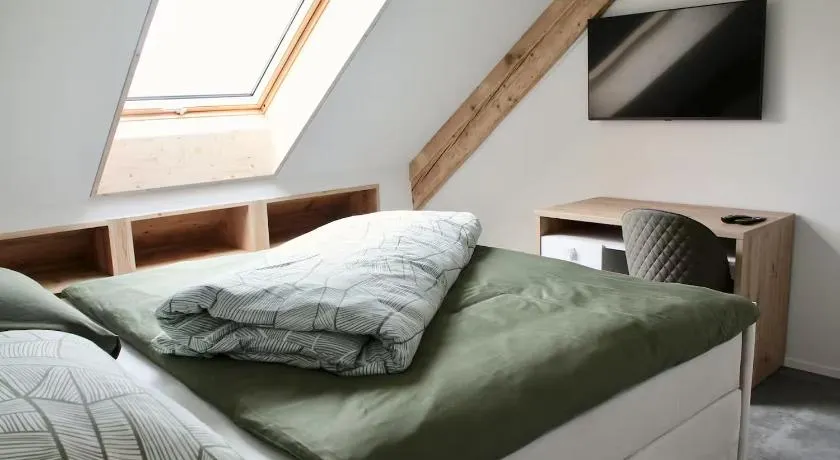 Fuchs at home - Image 1