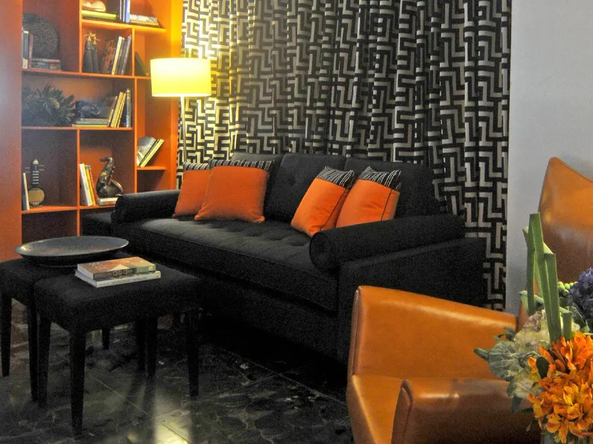 Hive Hotel - Image 1