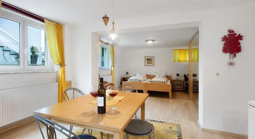 Haus am Apfelbaum - Image 1