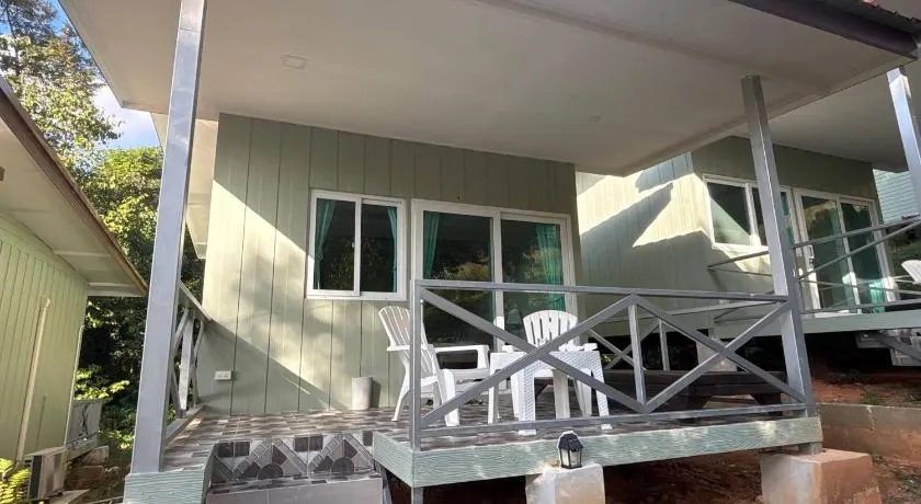 Little Bailan Retreat - Garden & River Side - Image 1