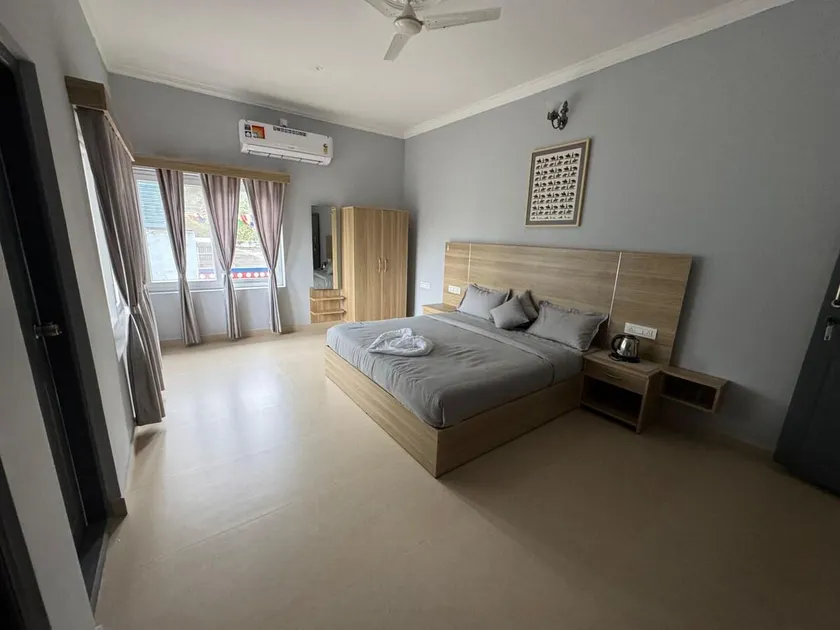 Holiday Home - Premium rooms - Image 1