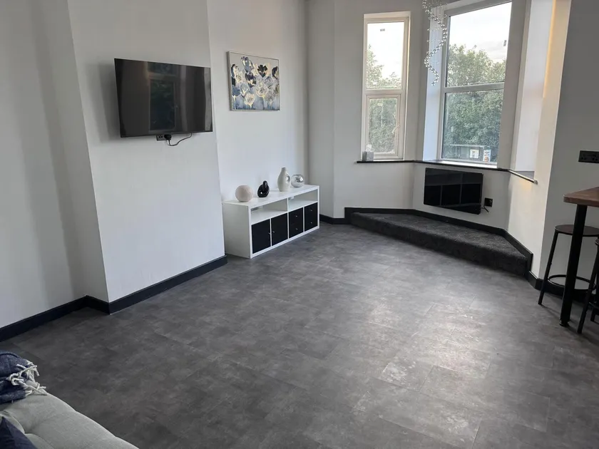 Modern City Apartment in Manchester - Image 1