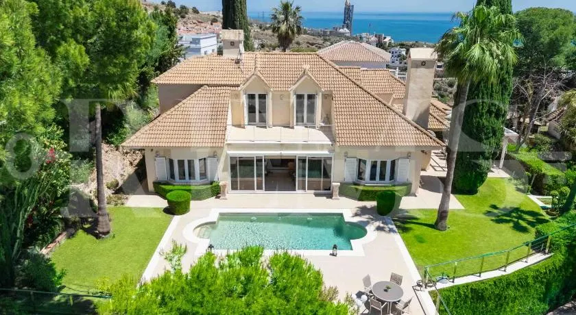 Luxury Sea View Villa with Pool & Terrace REMS - Image 1