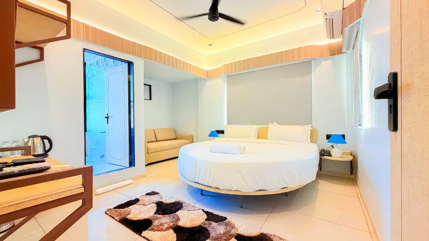 Hotel Nova Wave - Image 1