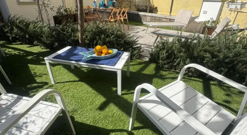 MARILISE - La maison blue private garden & terrace - Image 1