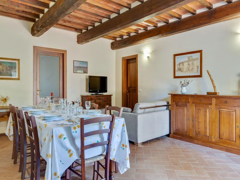 Tranquil Farmhouse in Montespertoli with Private Pool - Image 1