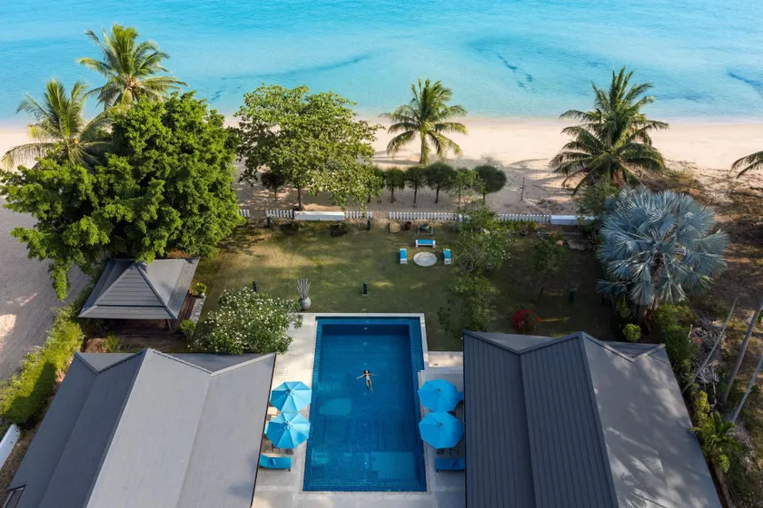 Ban Laem Set-Beachfront-4 Bedrooms - Image 1