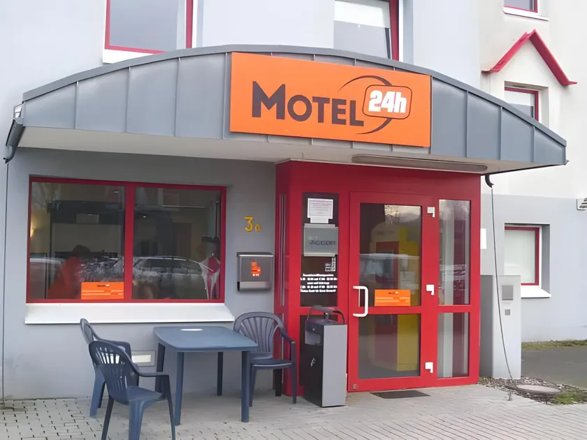 Motel 24h Hannover - Image 1