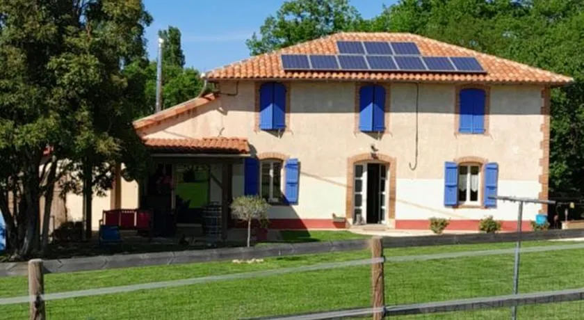 A Larriou - Image 1