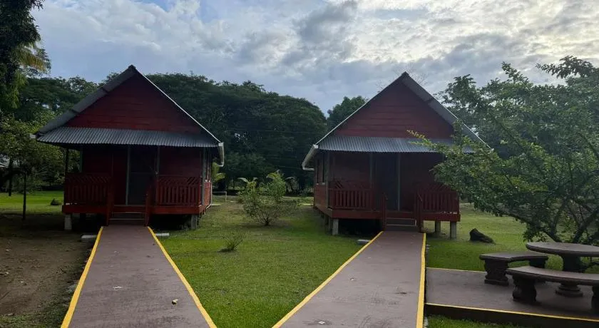 Cabinas Tortuguero Sports Fishing - Image 1