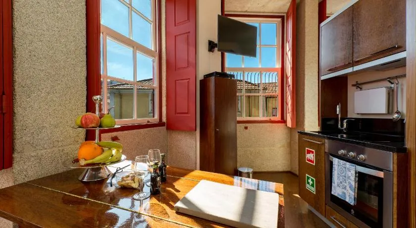 Flores Loft 3: Le cœur de Porto - Image 1
