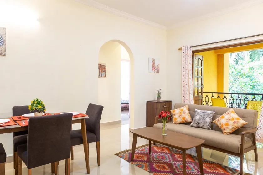 Casa Stay Candolim Holiday Apartments with Pool-Free Parking-WiFi-Powerback up - Image 1