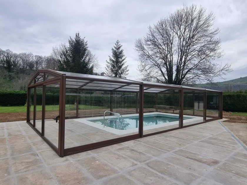 Piscina climatizada y cubierta 365 dias en Casa Rural con Encanto El Puentuco una de las casas mas valoradas de Cantabria - Image 1