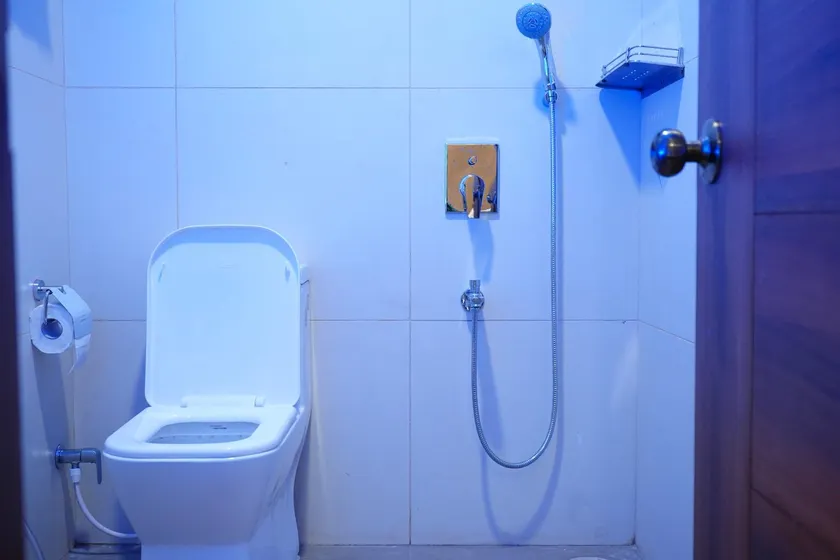 AM SUITES LUXURY SERVICE APARTMENTS - Image 1