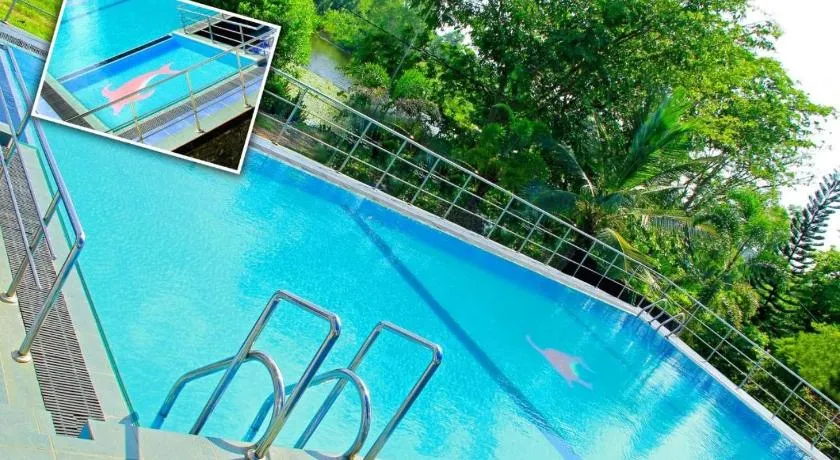 River Top Holiday Resort - Image 1