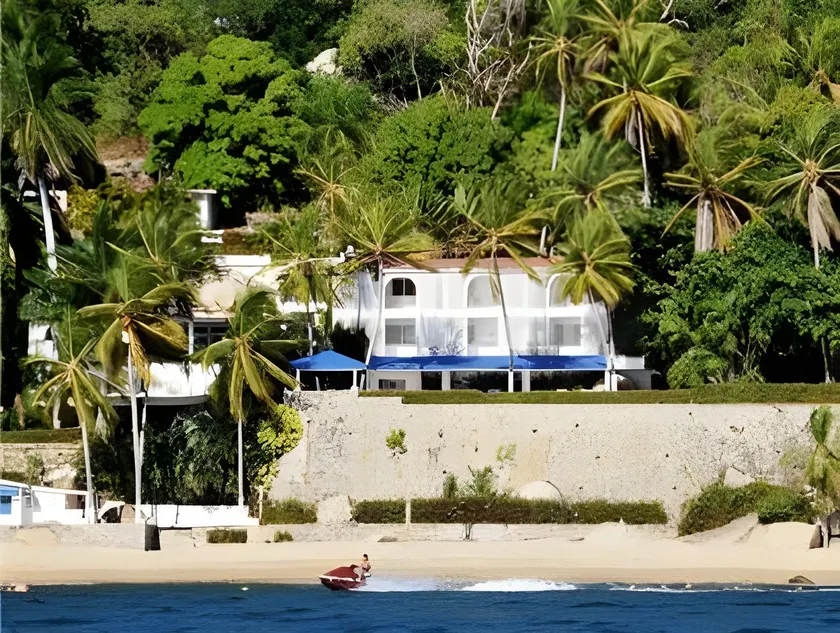 Exclusiva Villa frente al Mar en Playa Pichilingue, Acapulco - Image 1