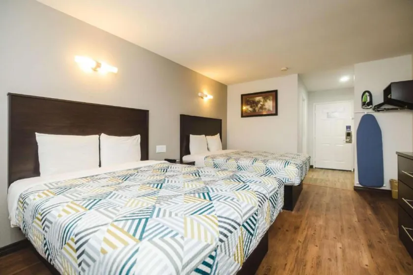 SureStay by Best Western Channelview - Image 1