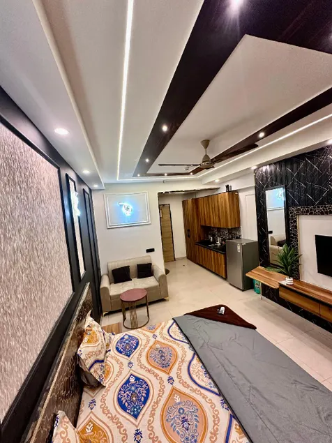The Sapphire Suite(Studio Apartment) - Image 1