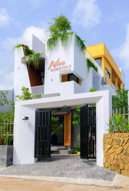 Nắng Homestay &Villa - Image 1