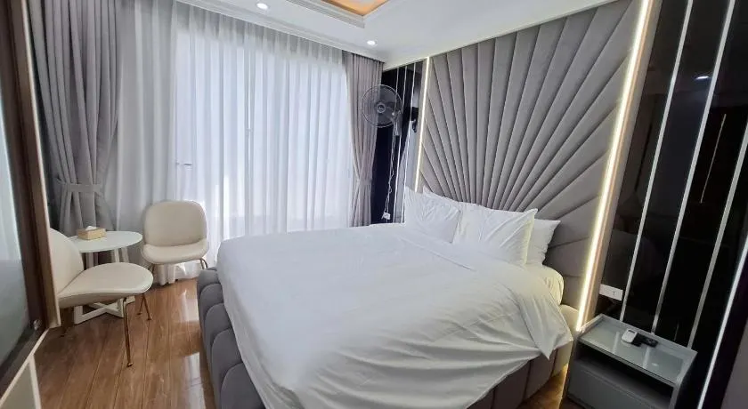 Lavie Hotel - Image 1