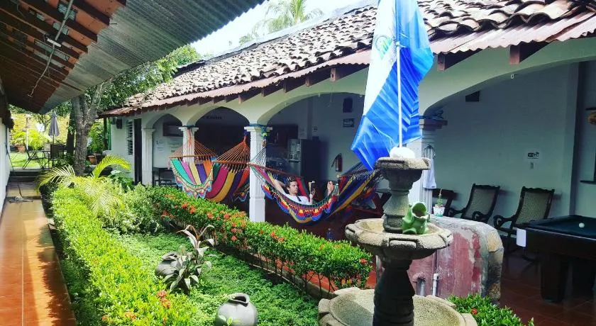 Hostal El Jardin - Image 1