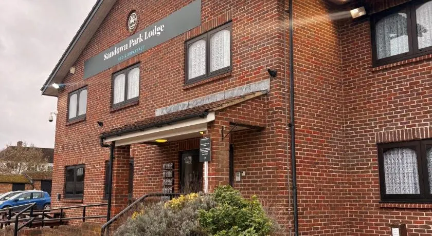 Sandown Park Lodge - Image 1