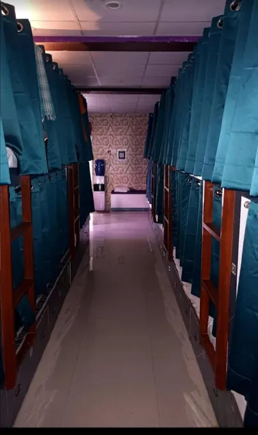 Magadh Capsule Hotel - Image 1