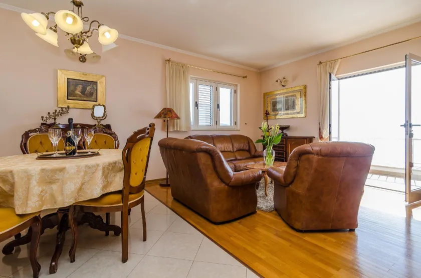 Apartamento vacacional totalmente equipado | Vistas al agua | Se admiten mascotas - Image 1
