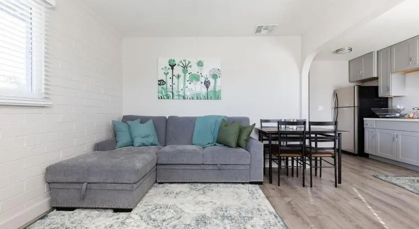 Spacious 2BR Condo, Steps to Downtown Gilbert, King Bed & Laundry - Image 1