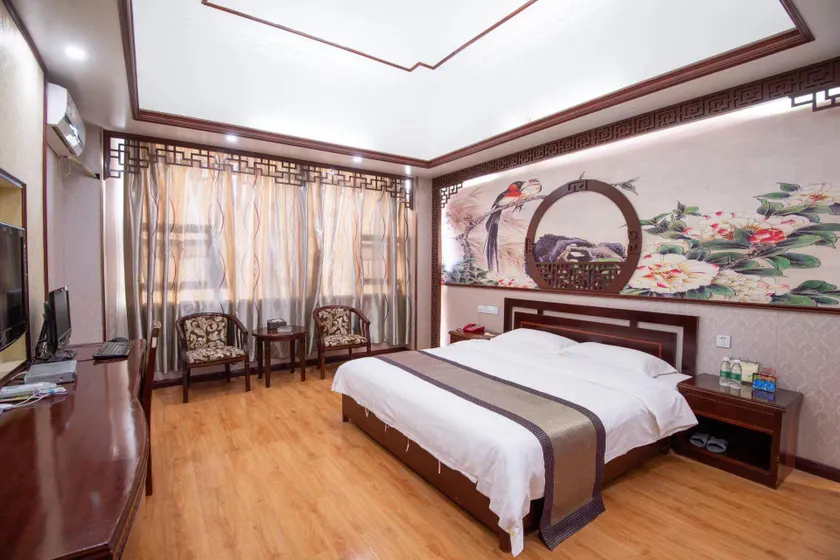 Jinde Hotel - Image 1