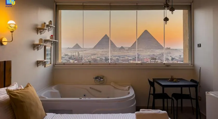 Jacuzzi Studio By The Historic Pyramids Apt2 - Image 1