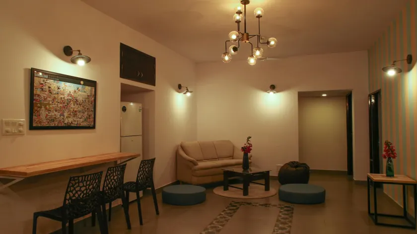 Locul Uptown - Near Bangalore Palace Grounds - Image 1