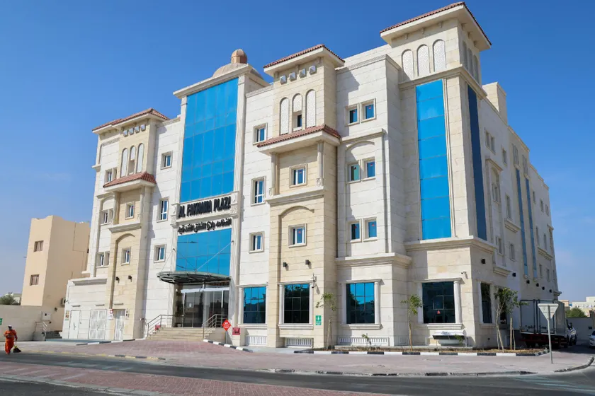 Al Fakhama Plaza Hotel Apartment - Image 1