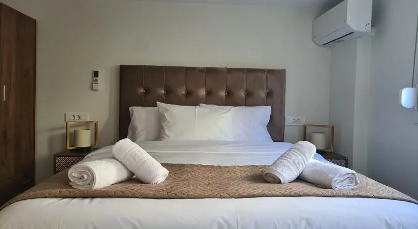 JP Luxury Apartment 1 - Image 1