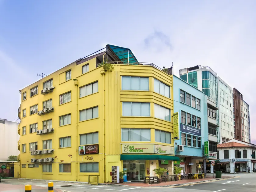 G4 Station Backpackers Hostel - Image 1