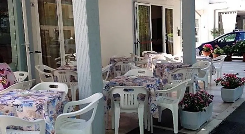 Hotel Madrid - Image 1