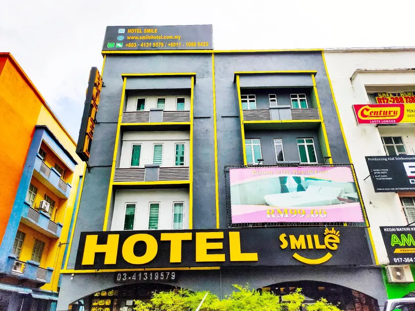 Smile Hotel Danau Kota - Image 1