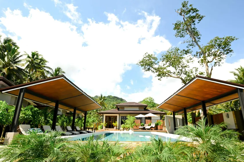 ISORA RESORT Puerto Galera - Image 1