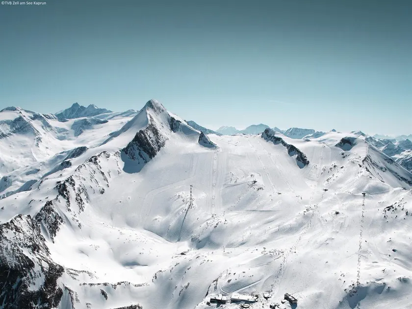 Apartment in Piesendorf near Ski Slopes - Image 1