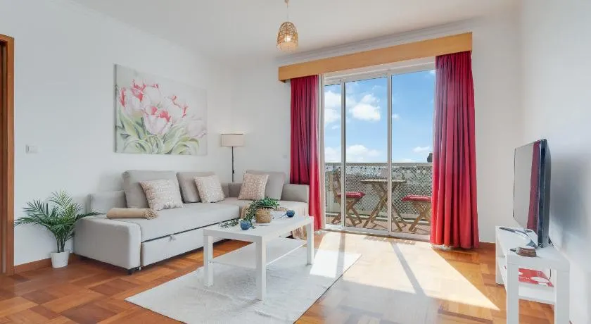 Camara de Lobos Apt by Holiday Rental Madeira - Image 1
