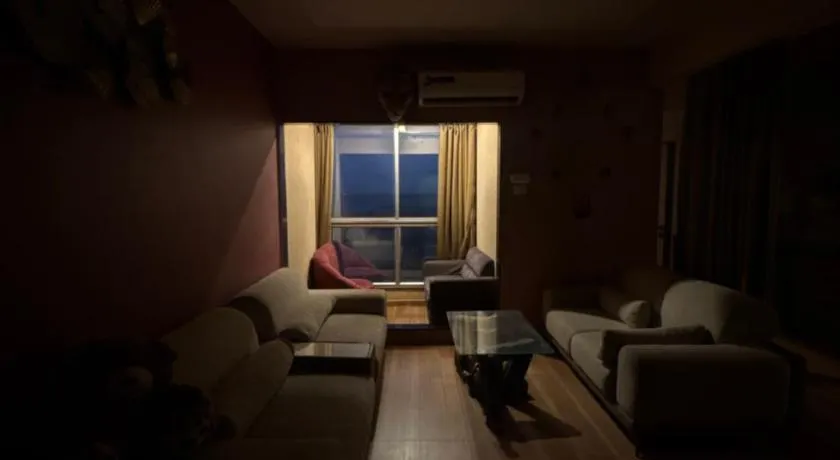 Peaceful Lakeview Space - Image 1