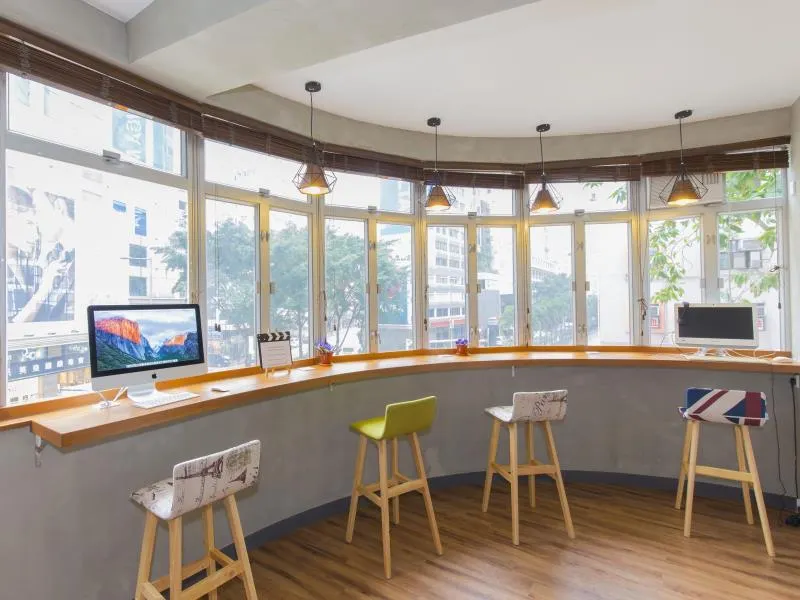 Check Inn HK - Image 1