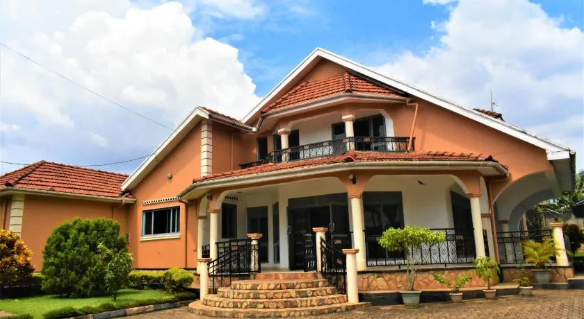 Beautiful home opposite Speke Resort Munyonyo near Lake Victoria - Image 1