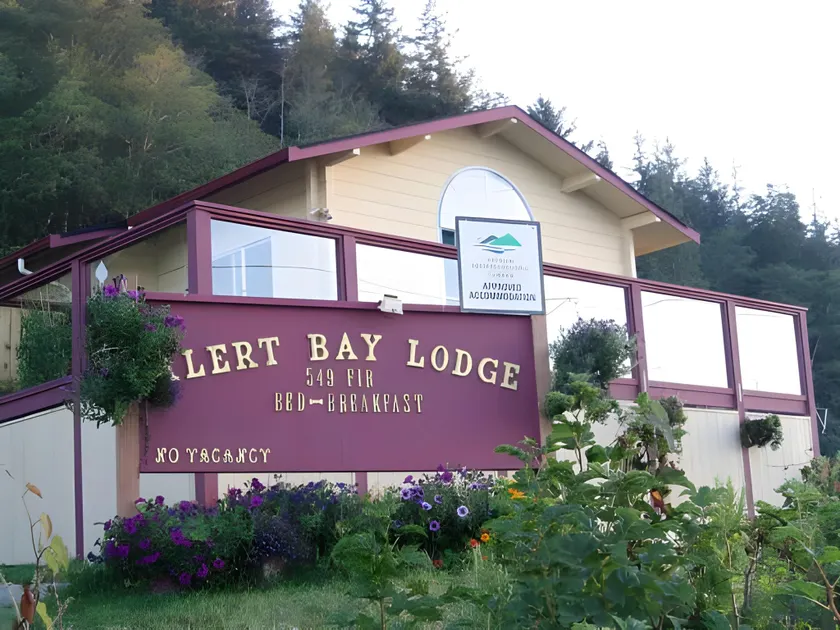 Alert Bay Lodge - Image 1
