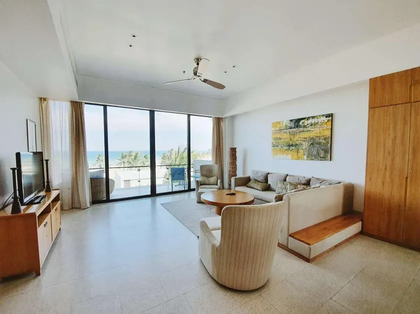 CITILUX Beachfront 2 bedroom flat in 5 star resort - Image 1