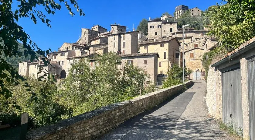 Appartamento a Valle San Martino di Spoleto - Image 1