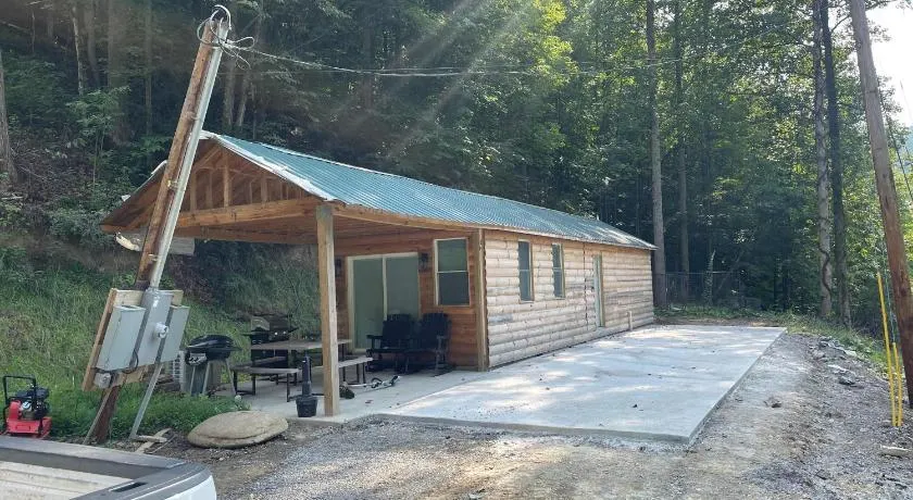 Secluded Cabin with King size bed - Image 1