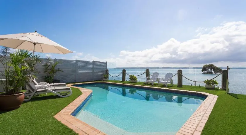 Moreton Bay Beach Lodge - Image 1